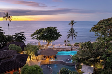 2 outdoor pools, pool umbrellas, sun loungers