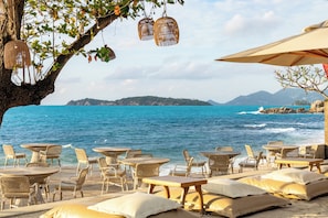 Beach bar