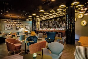 Bar (on property) - Motel One Essen (Essen)