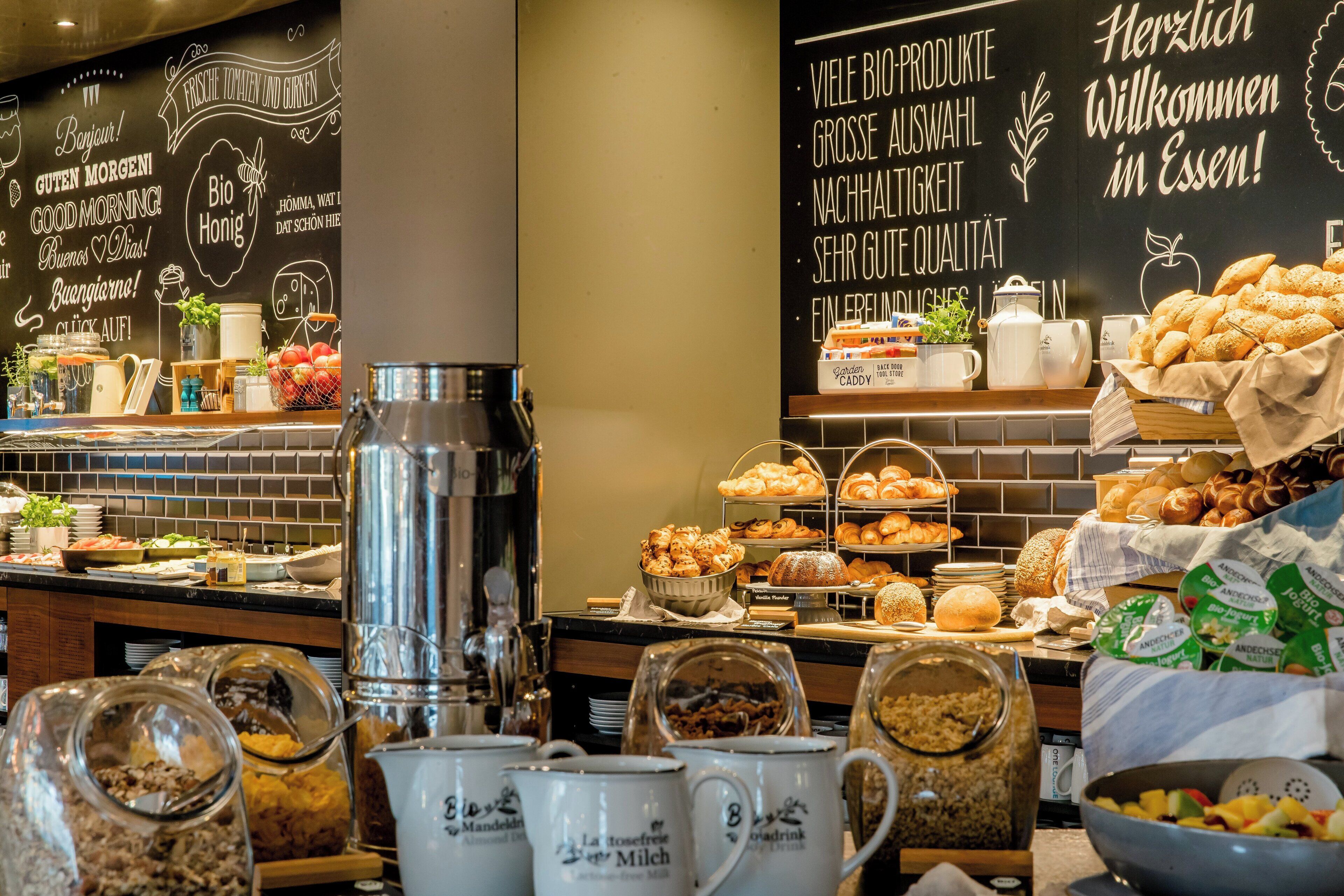 daily buffet breakfast for a fee