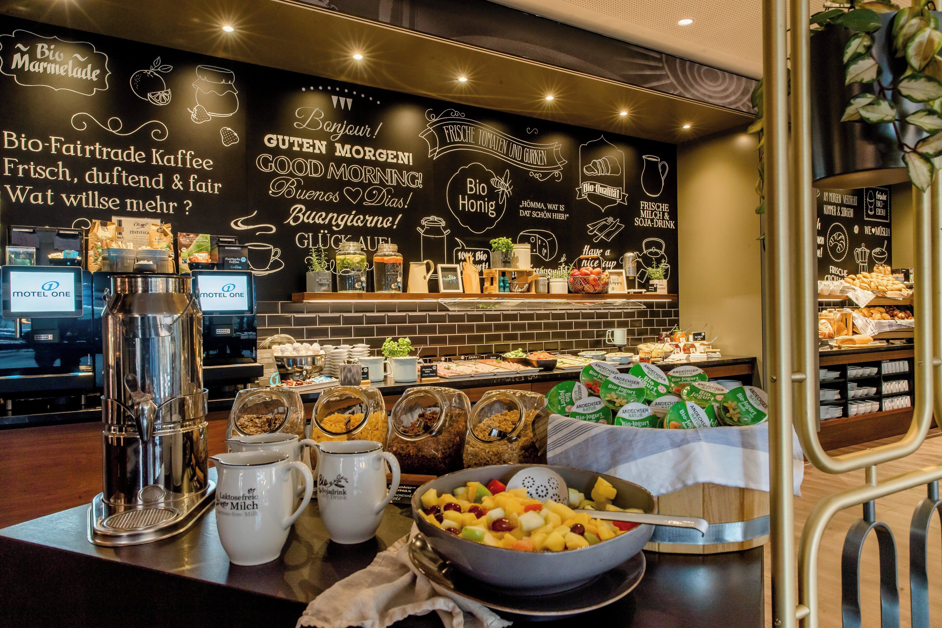 Café da manhã com buffet todos os dias mediante uma taxa