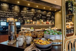 Daily buffet breakfast for a fee - Motel One Essen (Essen)