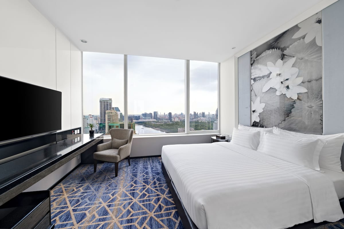1 bedroom, premium bedding, down comforters, minibar
