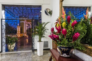Interior entrance - Hotel Dorado Plaza Centro Histórico (Cartagena)