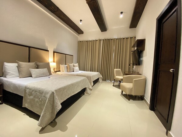 Superior Room | Desk, laptop workspace, free WiFi, bed sheets - Hotel Dorado Plaza Centro Histórico (Cartagena)