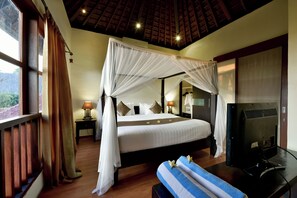 Biệt thự, 2 phòng ngủ, hồ bơi riêng | Minibar với thức ăn, đồ uống miễn phí, két bảo mật tại phòng, bàn 