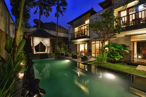 Gazebo - The Khayangan Dreams Villas, Seminyak (Seminyak)