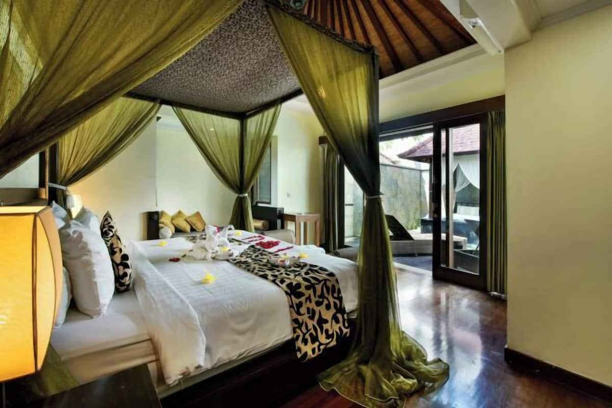 1 bedroom, premium bedding, minibar, in-room safe