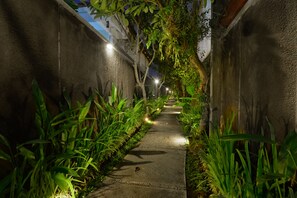 Pintu masuk hartanah