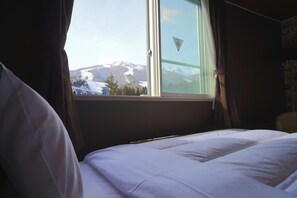 Tomannsrom, 2 enkeltsenger, privat bad | Wi-fi (inkludert)