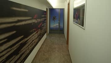 1 treatment room