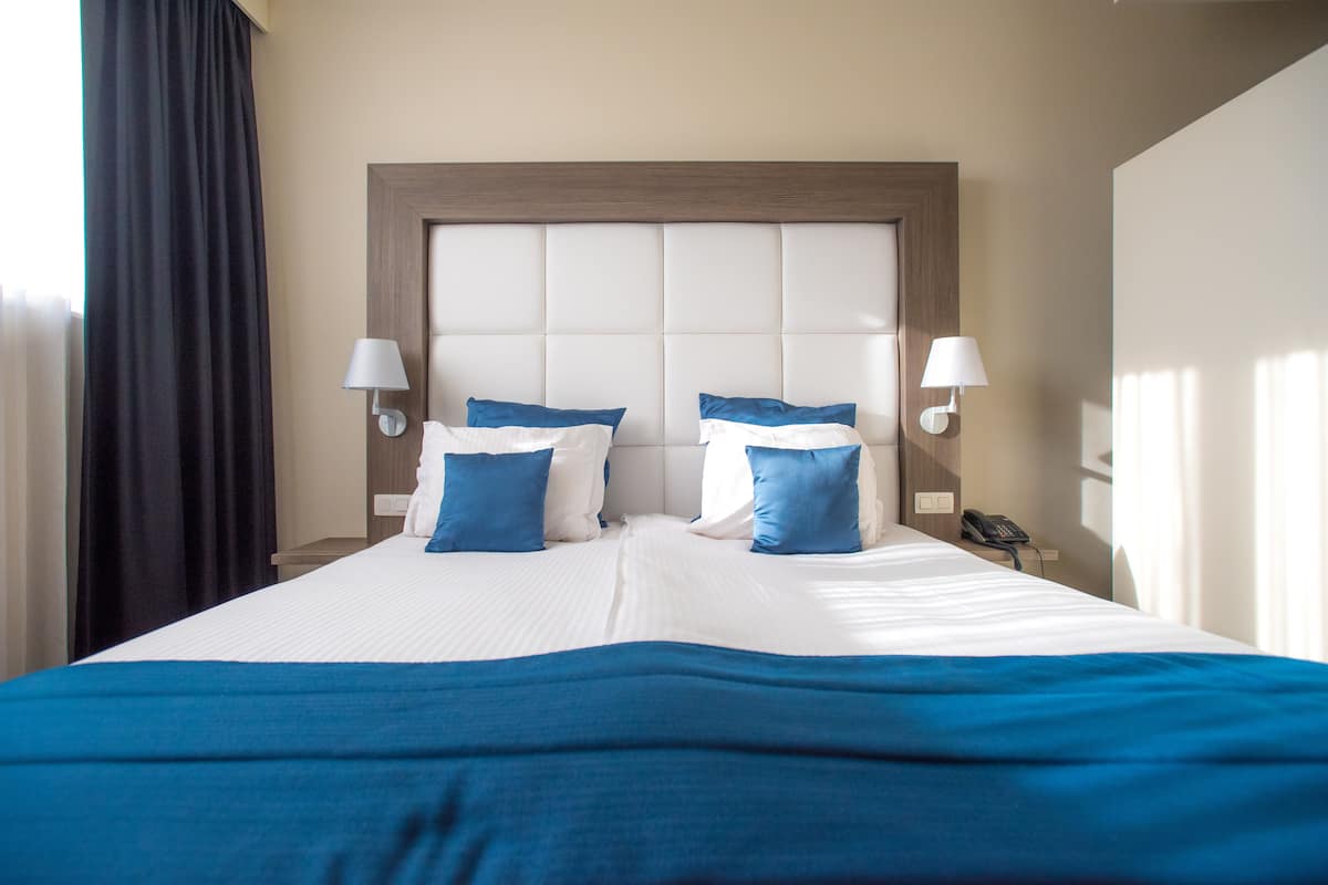 double room | premium bedding, down duvets, in-room safe, desk
