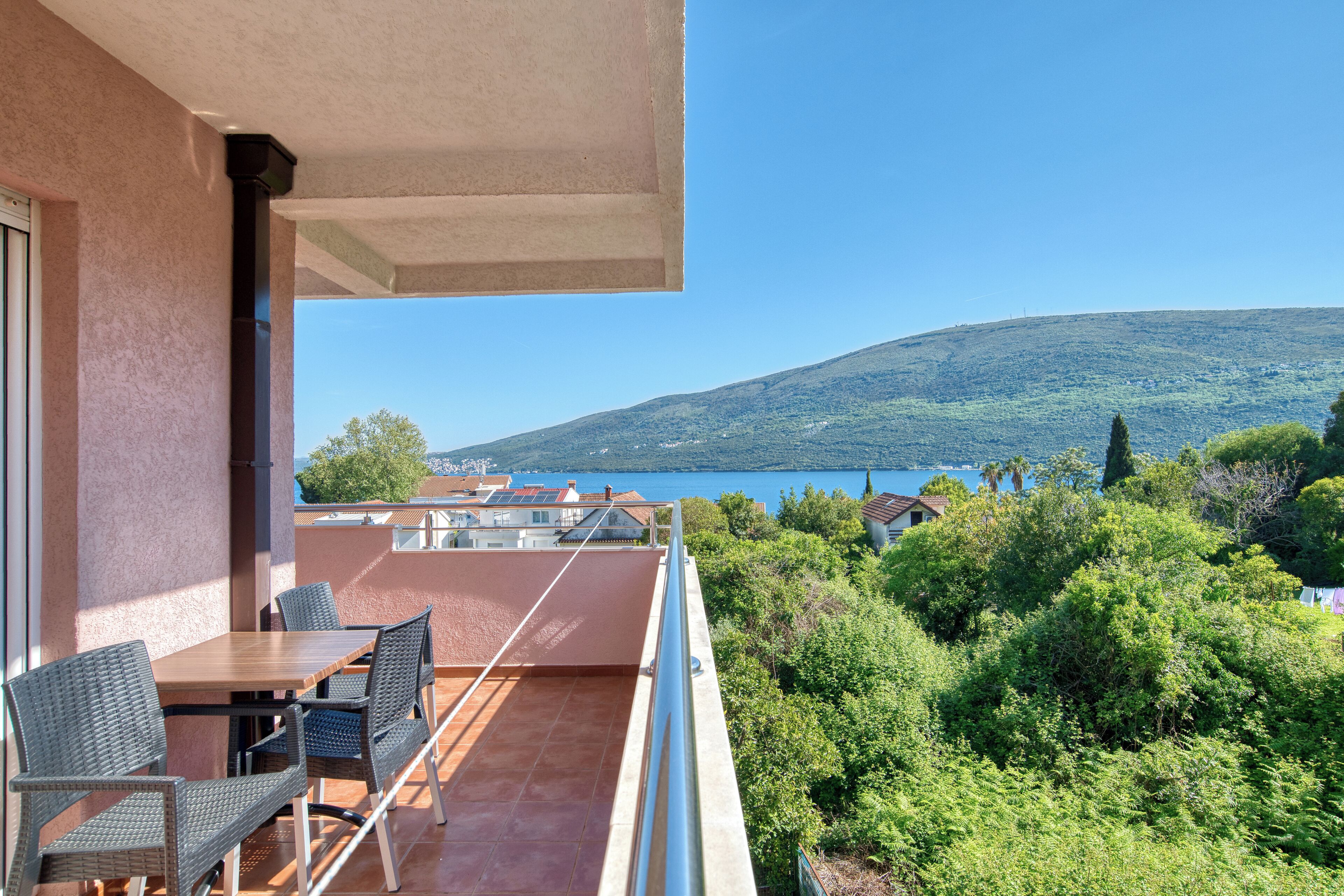 Apartamento Deluxe, 1 habitación, balcón, vistas al mar | Vistas del balcón