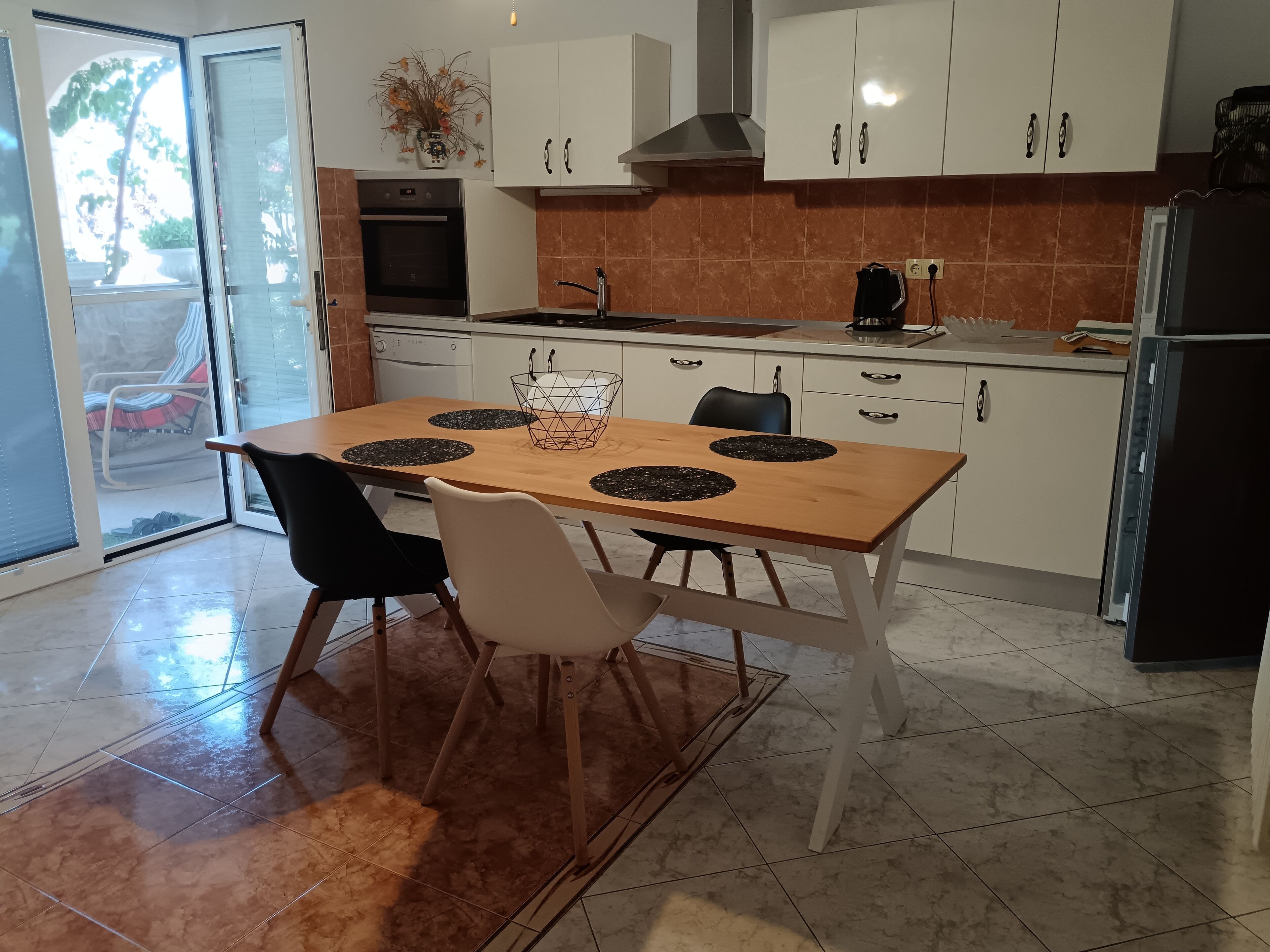 Departamento Confort | Cocina privada | Refrigerador, parrilla de estufa, cafetera y tetera y tetera eléctrica 