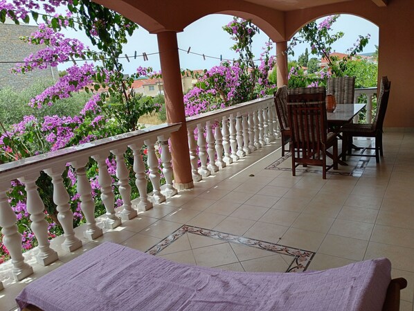 Comfort Apartment, 2 Bedrooms | Terrace/patio