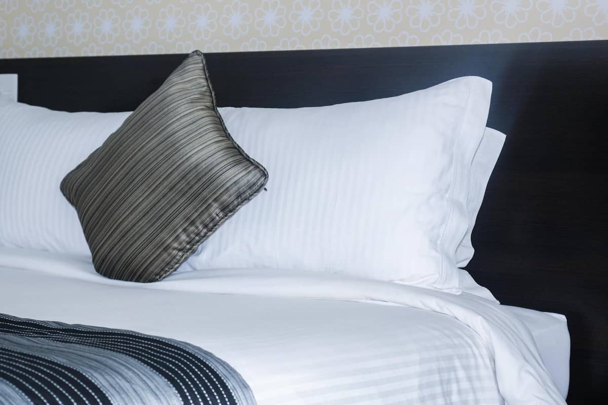 1 bedroom, down duvets, minibar, in-room safe