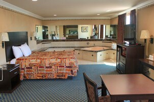 Cubrecamas, escritorio, sistema de insonorización y wifi gratis 