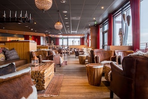 Bar (on property) - Radisson Blu Mountain Resort & Residences (Trysil)