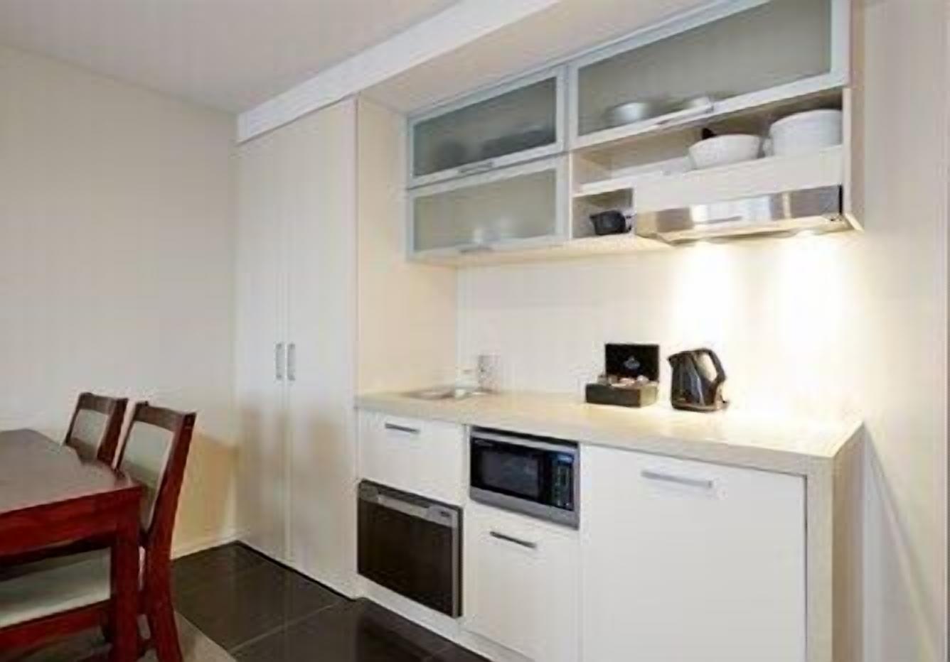 Wasserkocher mit Kaffee-/Teezubehör, Wasserkocher