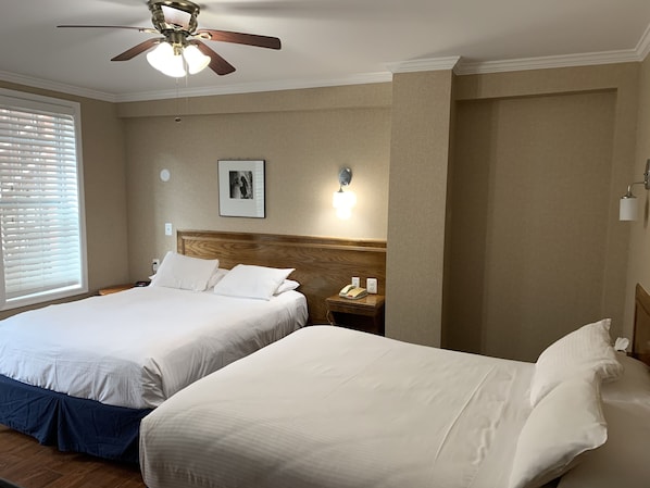 Twin Room, 2 Twin Beds | Soundproofing, iron/ironing board, free WiFi, bed sheets