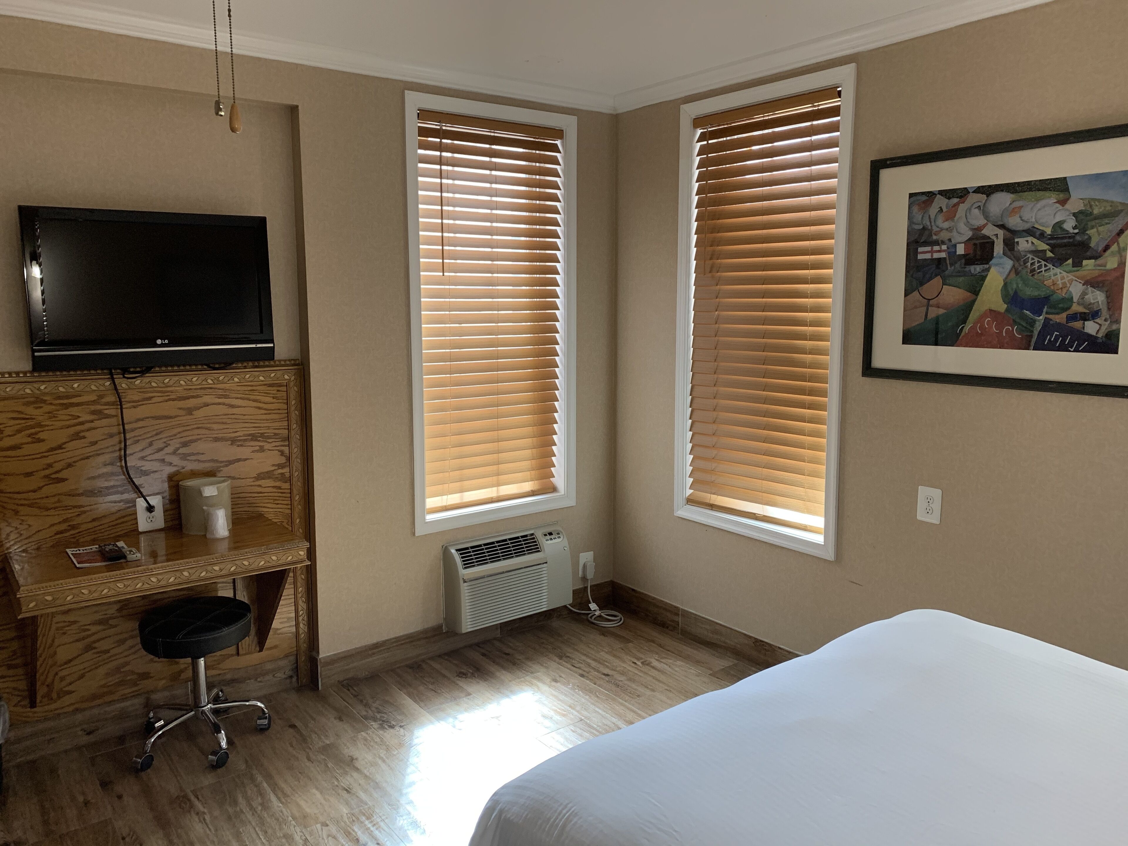 Photo - The Baron Hotel