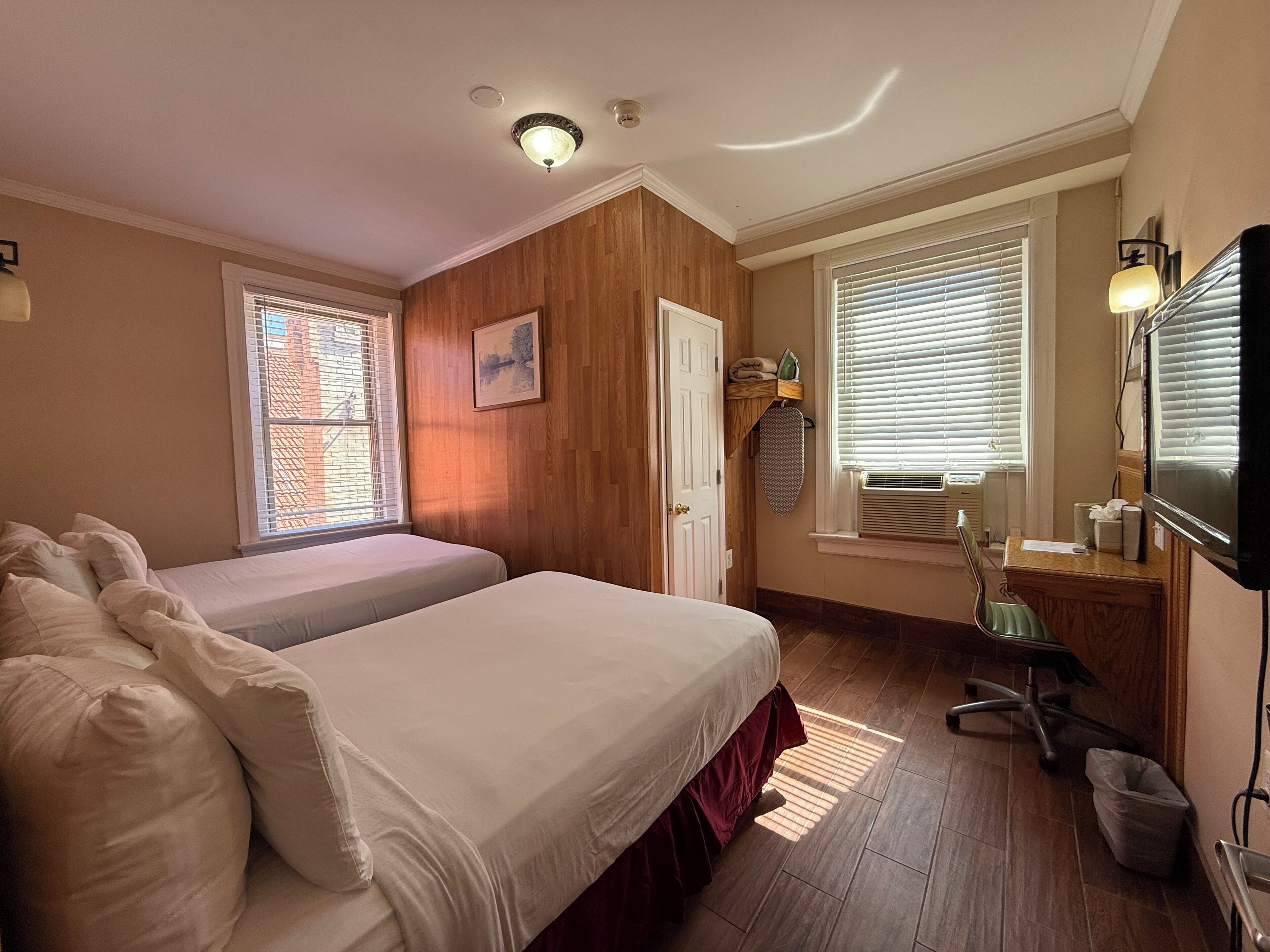 Double Room, 2 Double Beds | Soundproofing, iron/ironing board, free WiFi, bed sheets