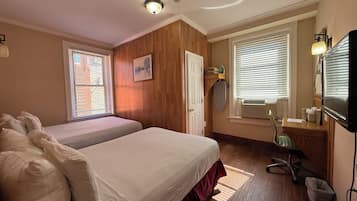 Double Room, 2 Double Beds | Soundproofing, iron/ironing board, free WiFi, bed sheets