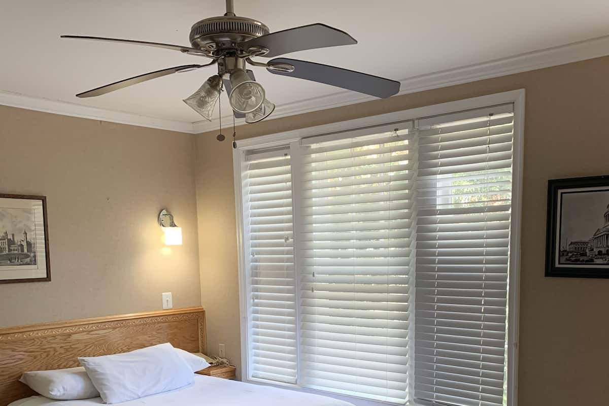 Soundproofing, iron/ironing board, free WiFi, bed sheets