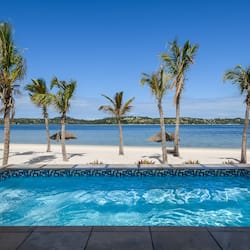 Four Bedroom Beach Front Villa with Splash Pool | Näkymä huoneesta