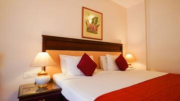 Egyptian cotton sheets, premium bedding, pillow-top beds, in-room safe