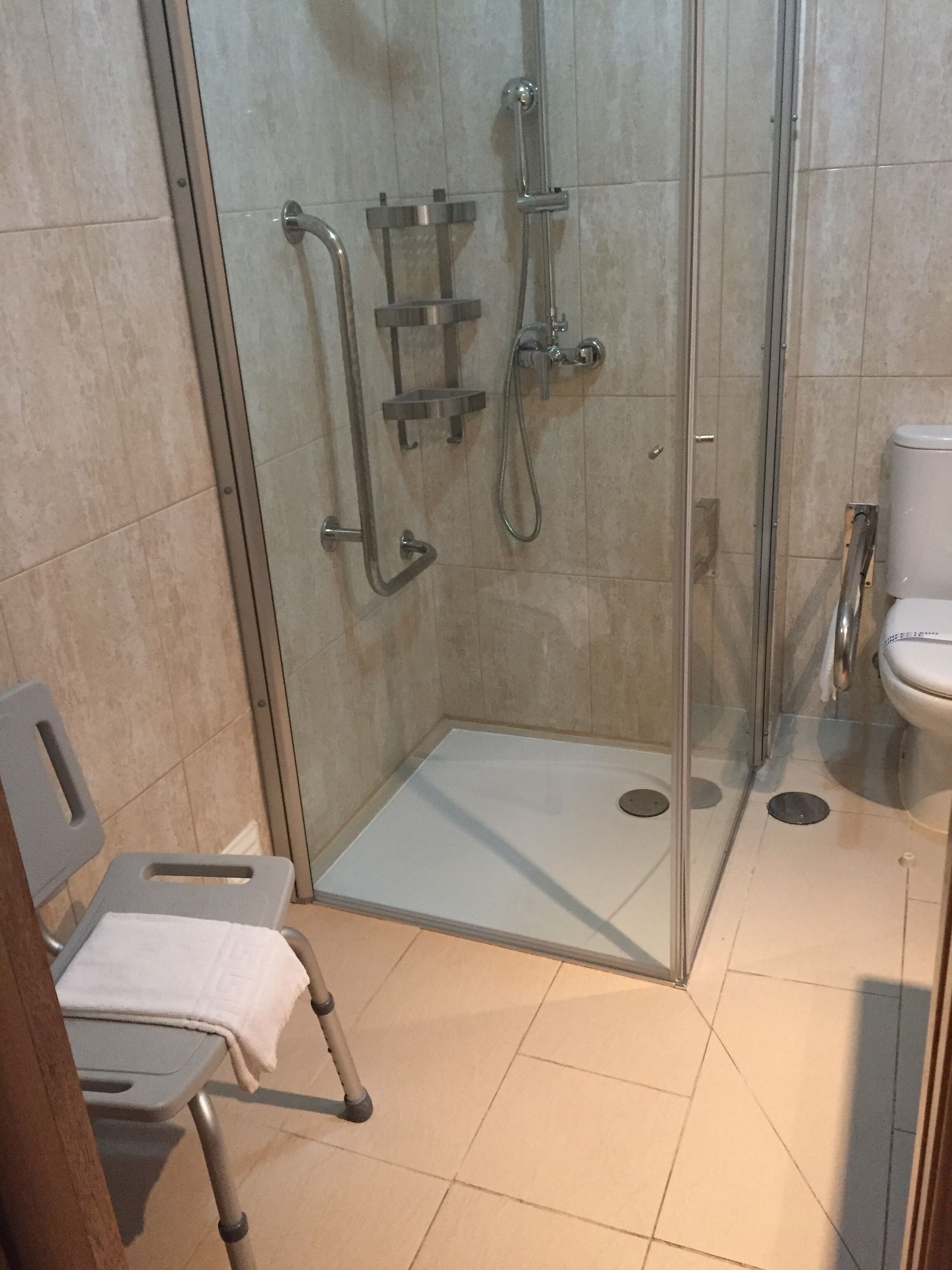 standard quadruple room, accessible, balcony | bathroom shower