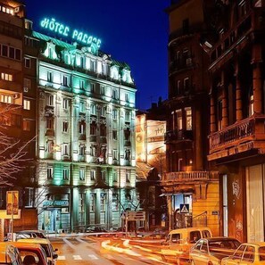 Front of property - evening/night - Palace Hotel (Belgrade)
