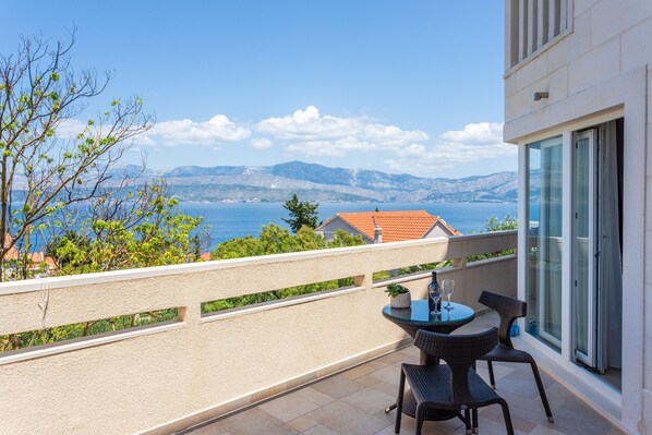 Apartment, 2 Bedrooms, Sea View | Terrace/patio