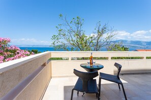 Studio Suite, Sea View | Terrace/patio