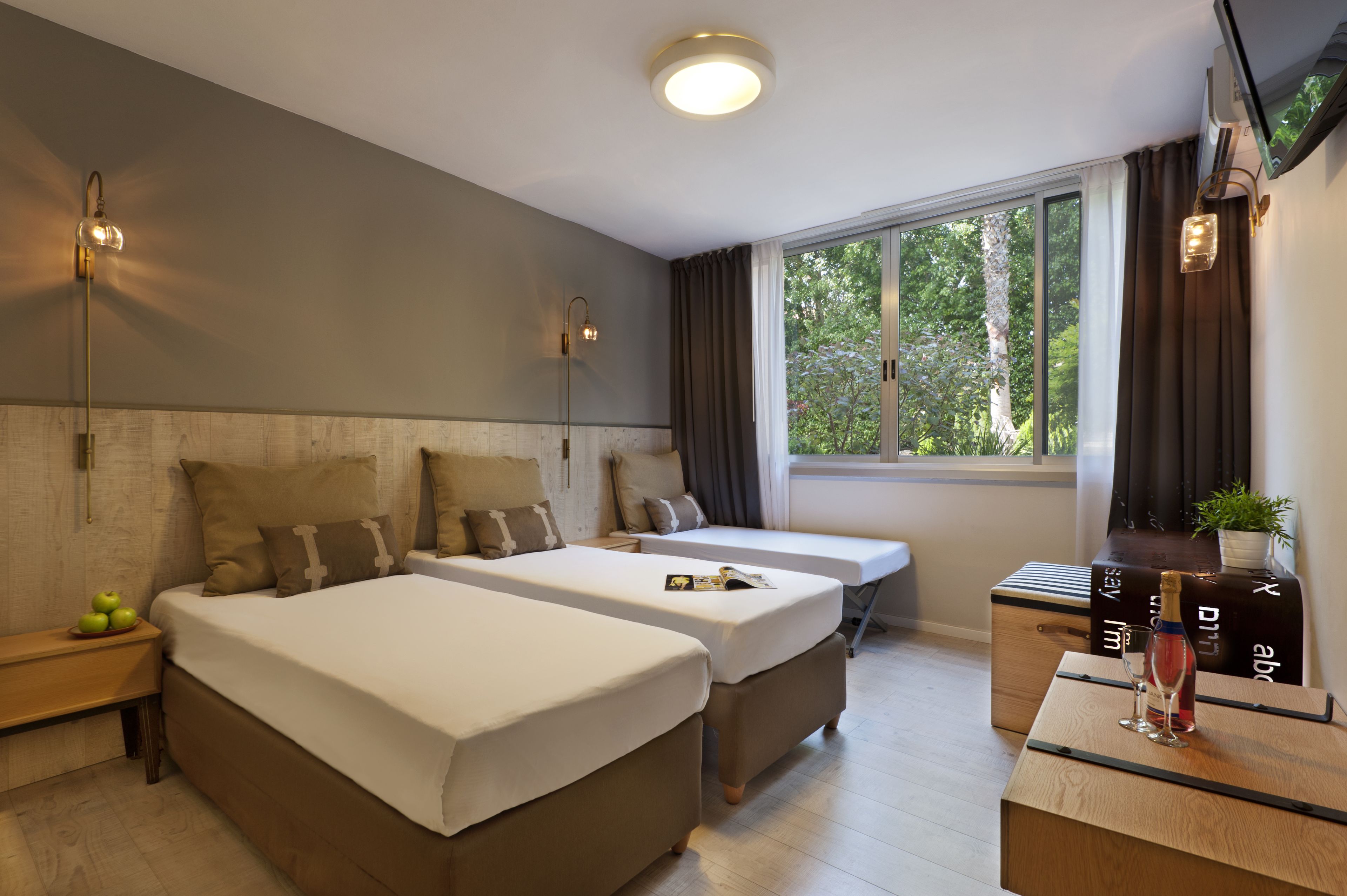 Classic Double or Twin Room, Garden View | Blackout curtains, iron/ironing board, free WiFi, bed sheets