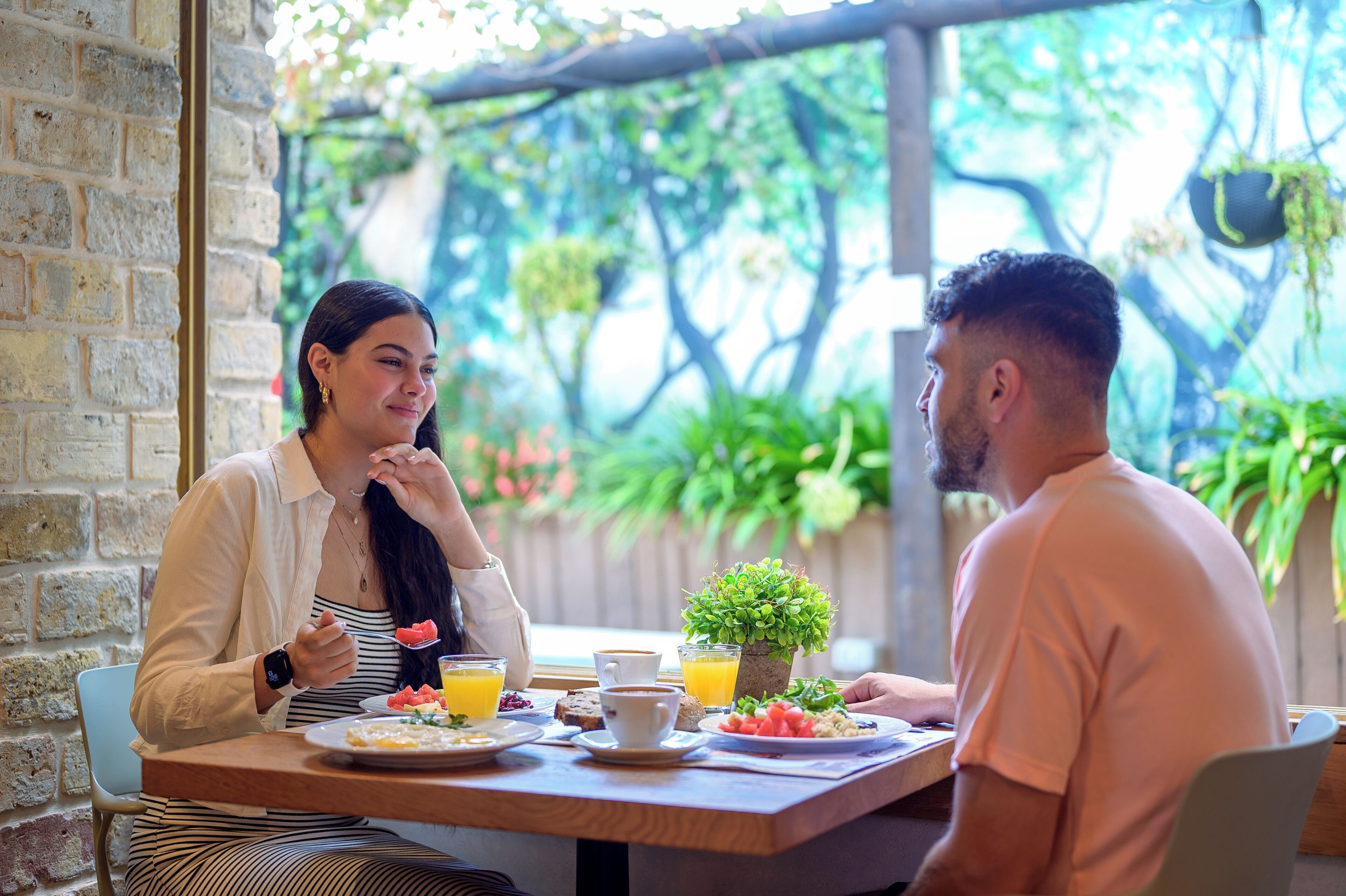 Desayuno típico de la región gratuito y diario