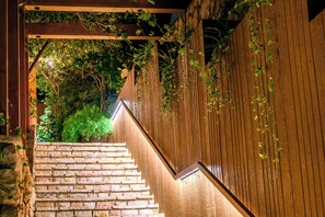 Property entrance - Beit Maimon (Zikhron Ya'aqov)