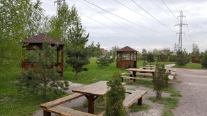 Property grounds - Vyshegrad Castle Hotel (Vyshhorod)