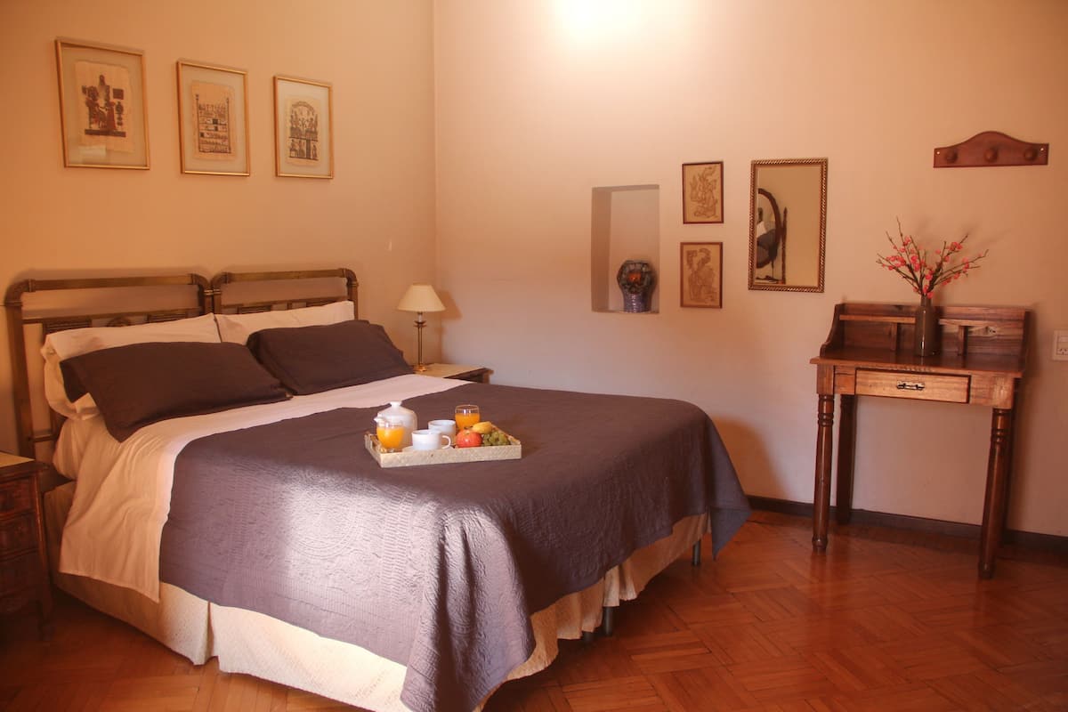 Premium bedding, down duvets, minibar, in-room safe
