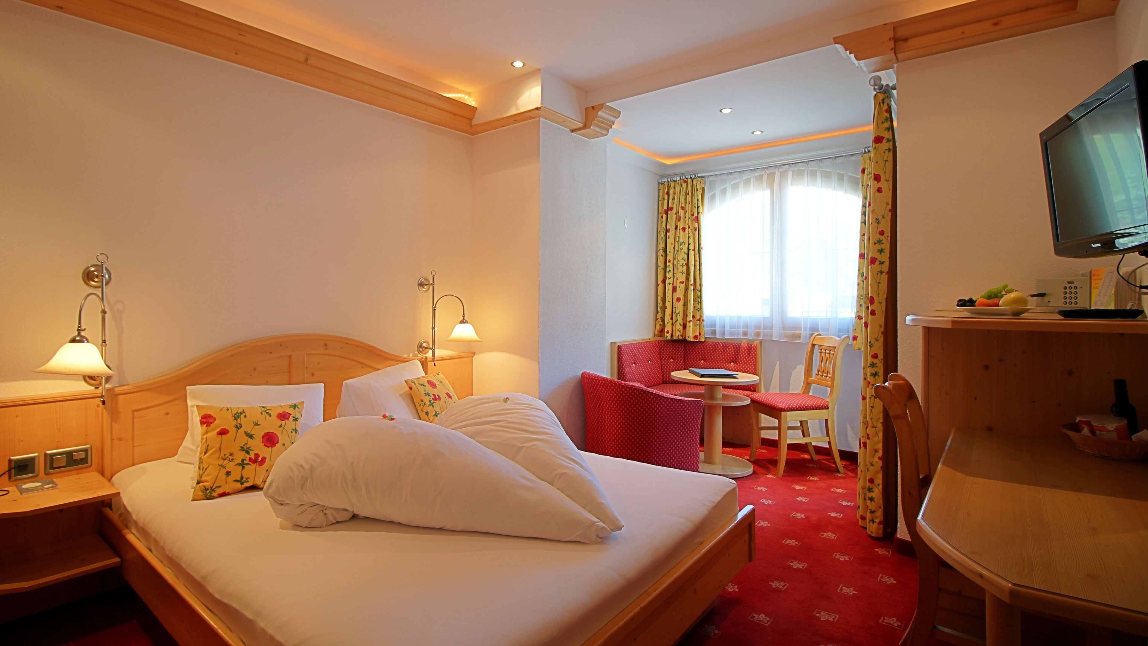 standard double room, balcony | 1 bedroom, hypo-allergenic bedding, minibar, in-room safe