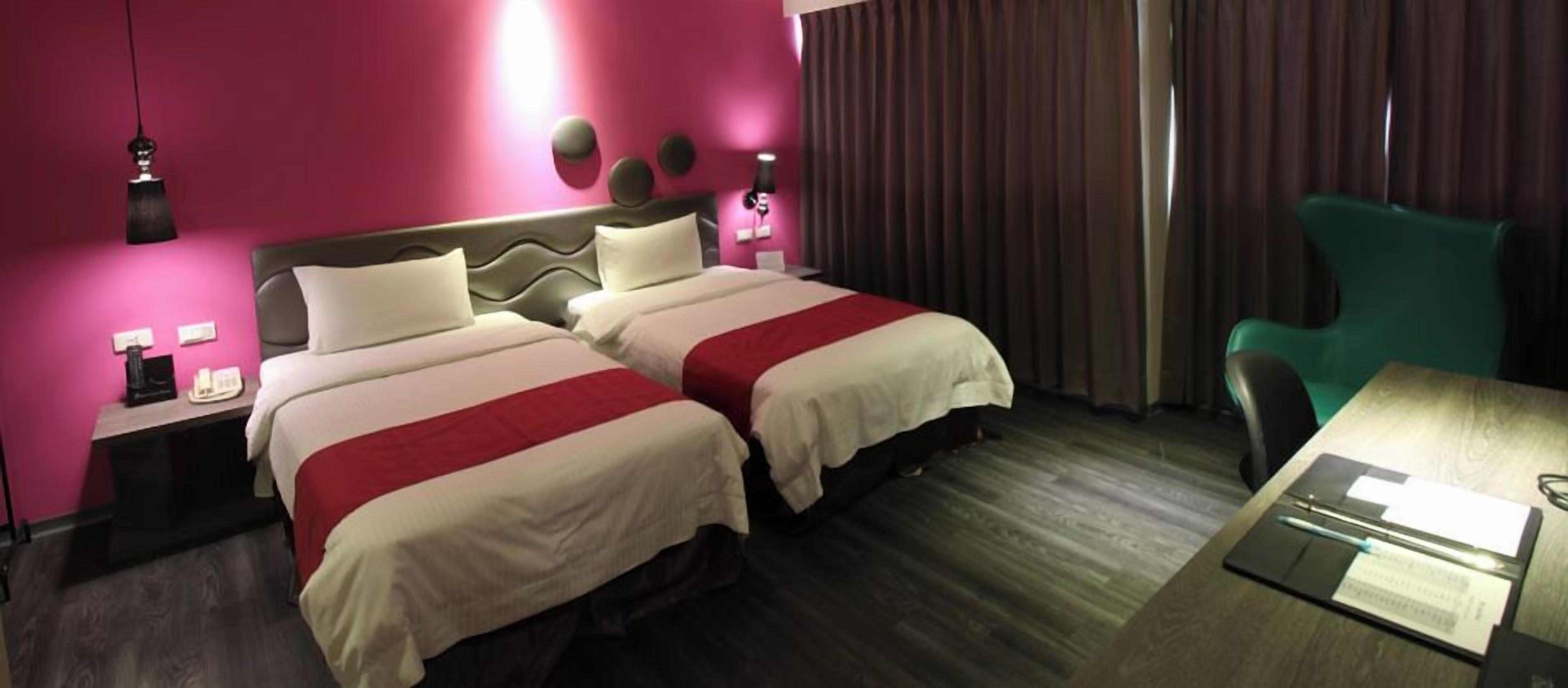 Työpöytä, pimennysverhot, lisävuoteet, ilmainen Wi-Fi