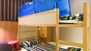Family Quadruple Room | Desk, blackout drapes, rollaway beds, free WiFi