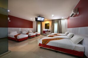 Estudio | Caja fuerte, escritorio, tabla de planchar con plancha y wifi gratis