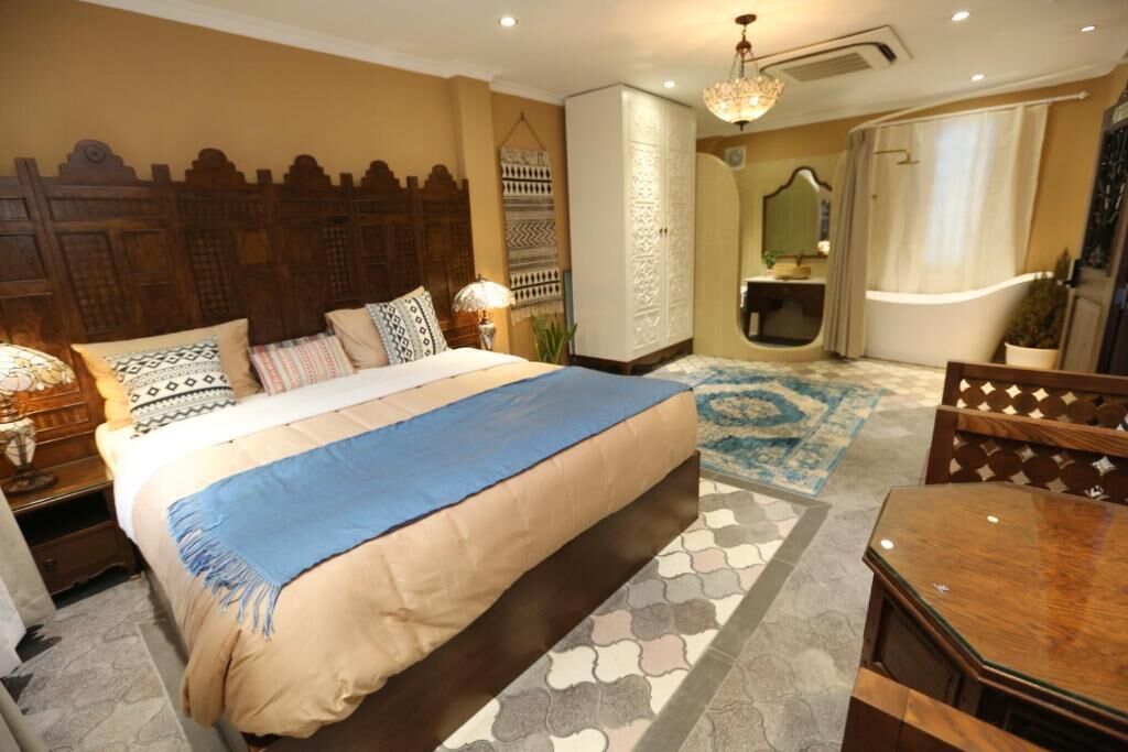 design room | 1 bedroom, premium bedding, memory-foam beds, free minibar items