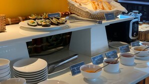 Unclassified image, 2 of 127, button - Duc Vuong Saigon Hotel - Bui Vien (Ho Chi Minh City)
