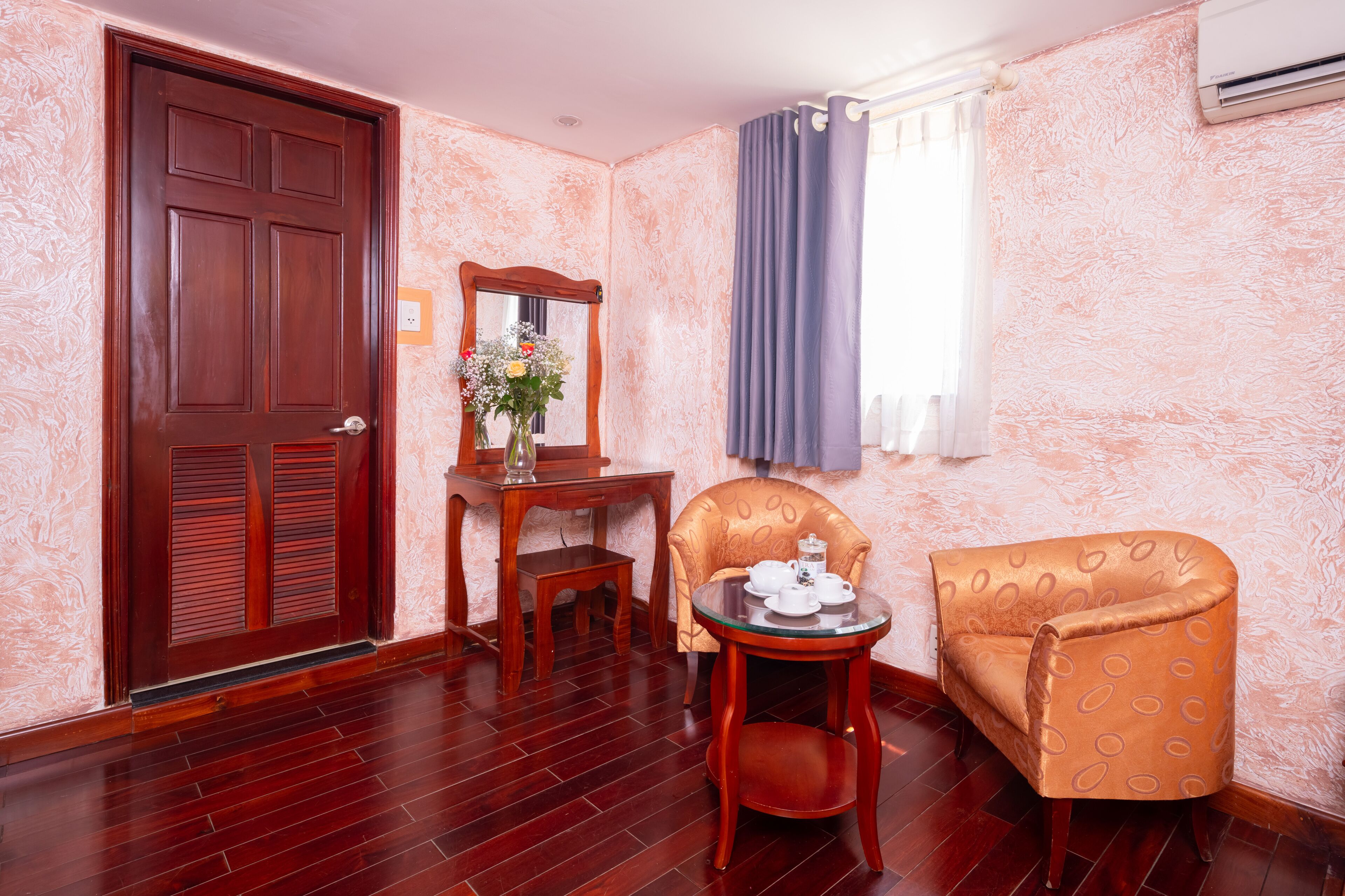 deluxe room | 1 bedroom, premium bedding, memory-foam beds, free minibar items