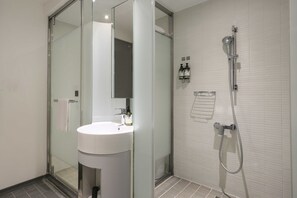 Comfort Double Room, 1 Double Bed | Bathroom - CityInn Hotel Taipei Station Branch III (Taipei)