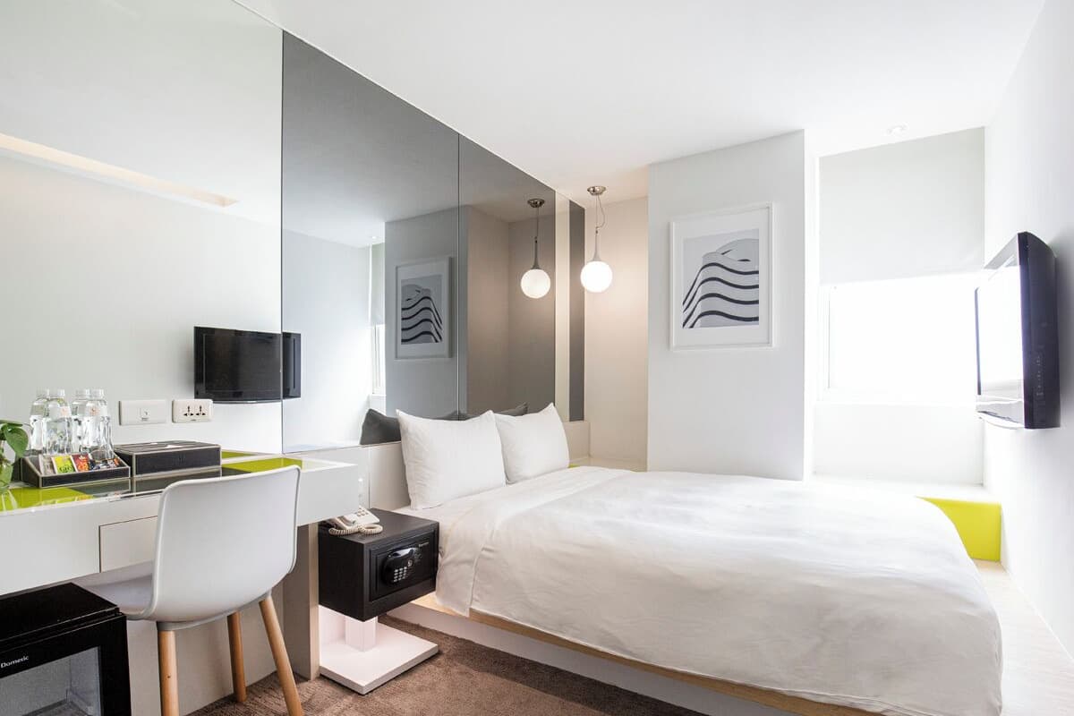 ห้องคอมฟอร์ทดับเบิล, เตียงใหญ่ 1 เตียง | 1 ห้องนอน, เครื่องนอนระดับพรีเมียม, ผ้านวมขนเป็ด, มินิบาร์ฟรี