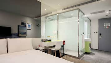 1 bedroom, premium bedding, down comforters, free minibar