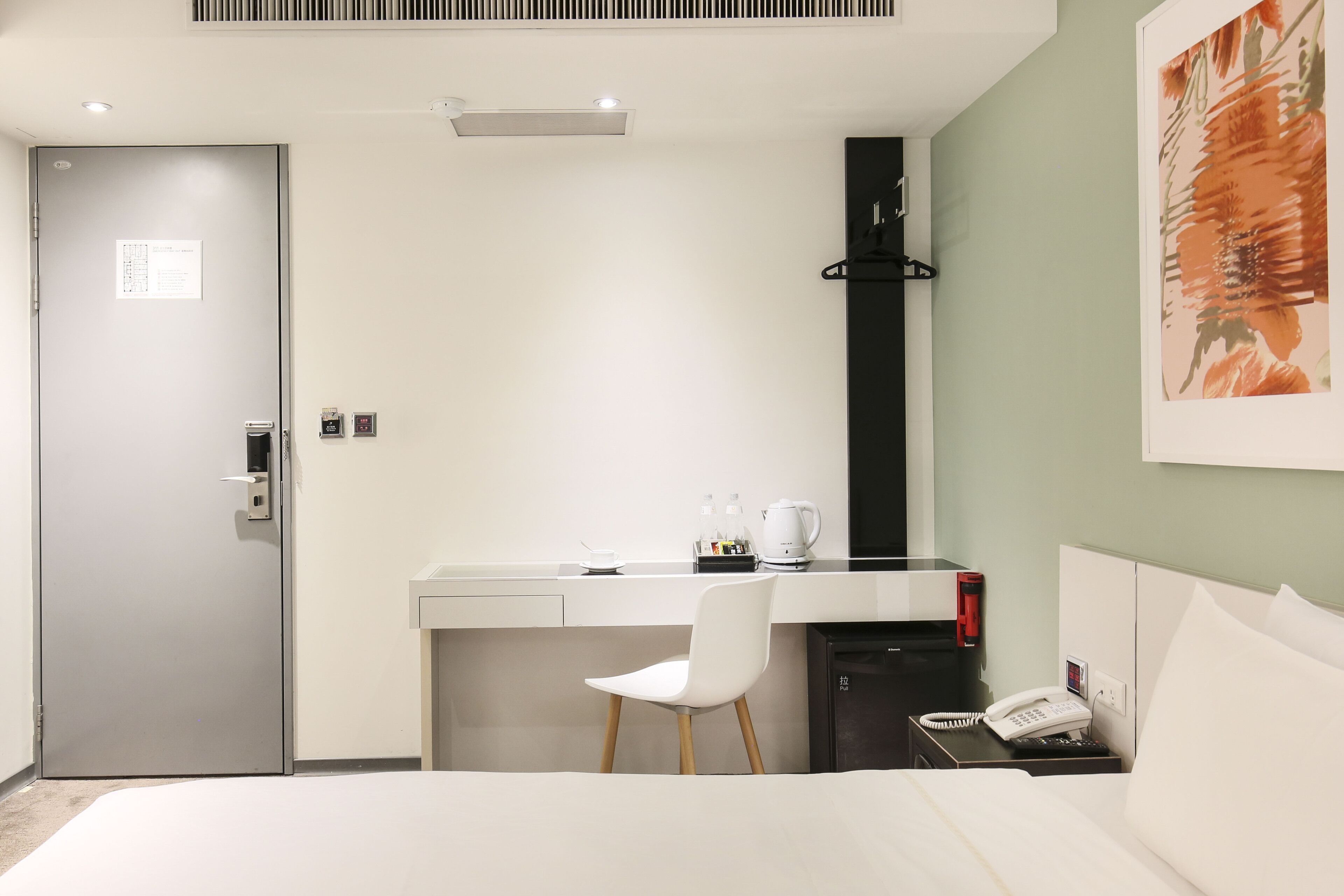 deluxe twin (washlet toilet) | 1 bedroom, premium bedding, down duvets, free minibar